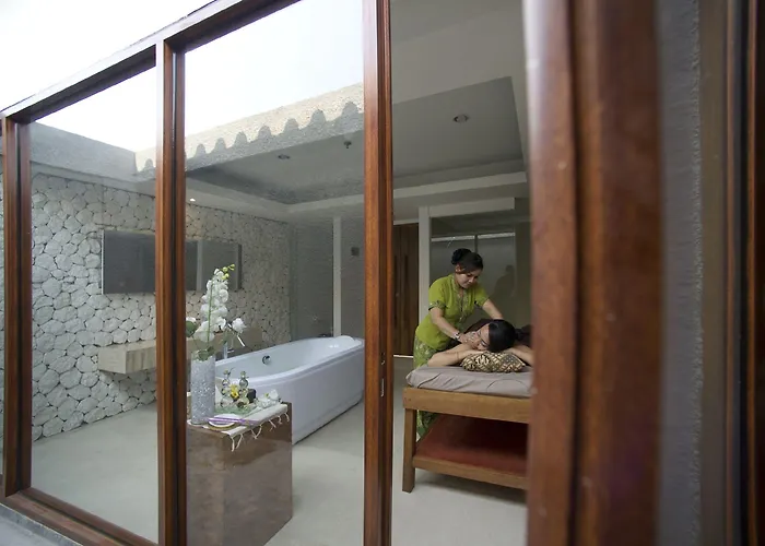 Hotel Grand Zuri Bali 4*