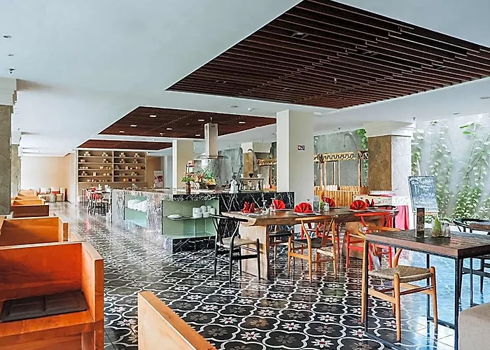Hotel Grand Zuri Bali Kuta (Bali)